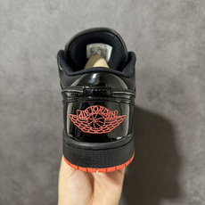 Nike Air Jordan 1 aj1 Low OG 经典百搭 耐克 AJ1 低帮休闲板鞋 黑红 尺码:36 36. Nike Air Jordan 1 aj1 Low OG 经典百搭 耐克 AJ1 低帮休闲板鞋 黑红 尺码:36 36.