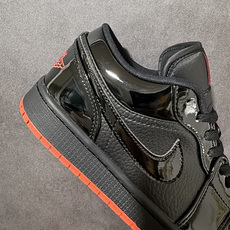 Nike Air Jordan 1 aj1 Low OG 经典百搭 耐克 AJ1 低帮休闲板鞋 黑红 尺码:36 36. Nike Air Jordan 1 aj1 Low OG 经典百搭 耐克 AJ1 低帮休闲板鞋 黑红 尺码:36 36.