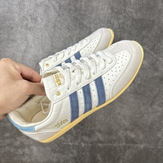 adidas originals JAPAN W JQ9519 白蓝 原版原楦 独立开发 专注训练鞋 只做最好 鞋面采用 adidas originals JAPAN W JQ9519 白蓝 原版原楦 独立开发 专注训练鞋 只做最好 鞋面采用