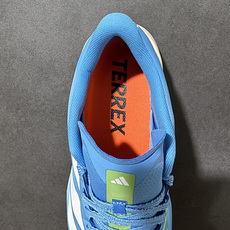 阿迪达斯 adidas Terrex Agravic 4 运动舒适防滑耐磨 低帮跑步鞋 阿迪达斯革新力作!「破纪录轻跑鞋 阿迪达斯 adidas Terrex Agravic 4 运动舒适防滑耐磨 低帮跑步鞋 阿迪达斯革新力作!「破纪录轻跑鞋