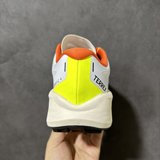 阿迪达斯 adidas Terrex Agravic 4 运动舒适防滑耐磨 低帮跑步鞋 阿迪达斯革新力作!「破纪录轻跑鞋 阿迪达斯 adidas Terrex Agravic 4 运动舒适防滑耐磨 低帮跑步鞋 阿迪达斯革新力作!「破纪录轻跑鞋