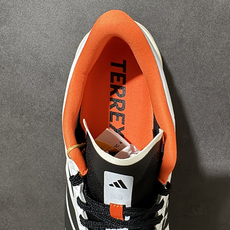 阿迪达斯 adidas Terrex Agravic 4 运动舒适防滑耐磨 低帮跑步鞋 阿迪达斯革新力作!「破纪录轻跑鞋 阿迪达斯 adidas Terrex Agravic 4 运动舒适防滑耐磨 低帮跑步鞋 阿迪达斯革新力作!「破纪录轻跑鞋