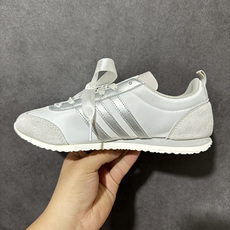 Adidas Originals VS JOG 2.0 阿迪达斯 舒适百搭 低帮 德训鞋 货号:KH7659 尺码:36 Adidas Originals VS JOG 2.0 阿迪达斯 舒适百搭 低帮 德训鞋 货号:KH7659 尺码:36