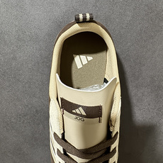Adidas Originals VS JOG 2.0 阿迪达斯 舒适百搭 低帮 德训鞋 货号:JS1031 尺码:36 Adidas Originals VS JOG 2.0 阿迪达斯 舒适百搭 低帮 德训鞋 货号:JS1031 尺码:36