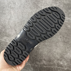 Samba WTR 脱胎于 1960–70 年代 adidas 为冷场足球而生的 Samba 档案鞋型,WTR 即 “W Samba WTR 脱胎于 1960–70 年代 adidas 为冷场足球而生的 Samba 档案鞋型,WTR 即 “W