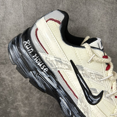 Nike V5 RNR 手工绘制恶作剧涂鸦 复古做旧 解构绑带 舒适百搭防滑耐磨 低帮跑步鞋 此款为人工手绘定制图案 原 Nike V5 RNR 手工绘制恶作剧涂鸦 复古做旧 解构绑带 舒适百搭防滑耐磨 低帮跑步鞋 此款为人工手绘定制图案 原