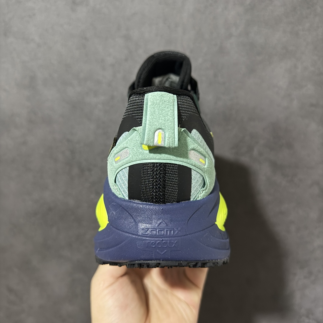 NK Zoom VOMERO 18 Gtx 网面透气轻量跑鞋 拥有 Zoom Air 一如既往的稳定感和流畅感 鞋面采用 NK Zoom VOMERO 18 Gtx 网面透气轻量跑鞋 拥有 Zoom Air 一如既往的稳定感和流畅感 鞋面采用