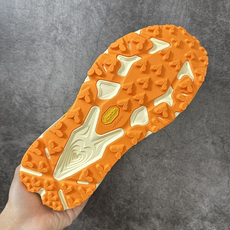 HOKA ONE ONE SPEEDGOAT 7 舒适百搭越野跑鞋 原版原数据开发打造 区别市面先行通货 最强品质可随意 HOKA ONE ONE SPEEDGOAT 7 舒适百搭越野跑鞋 原版原数据开发打造 区别市面先行通货 最强品质可随意
