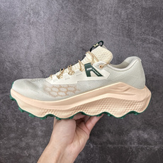 SALOMON萨洛蒙 ULTRA GLIDE 4 减震轻便透气舒适全地形 越野跑鞋 男女款 潮流越野机能户外休闲运动跑 SALOMON萨洛蒙 ULTRA GLIDE 4 减震轻便透气舒适全地形 越野跑鞋 男女款 潮流越野机能户外休闲运动跑
