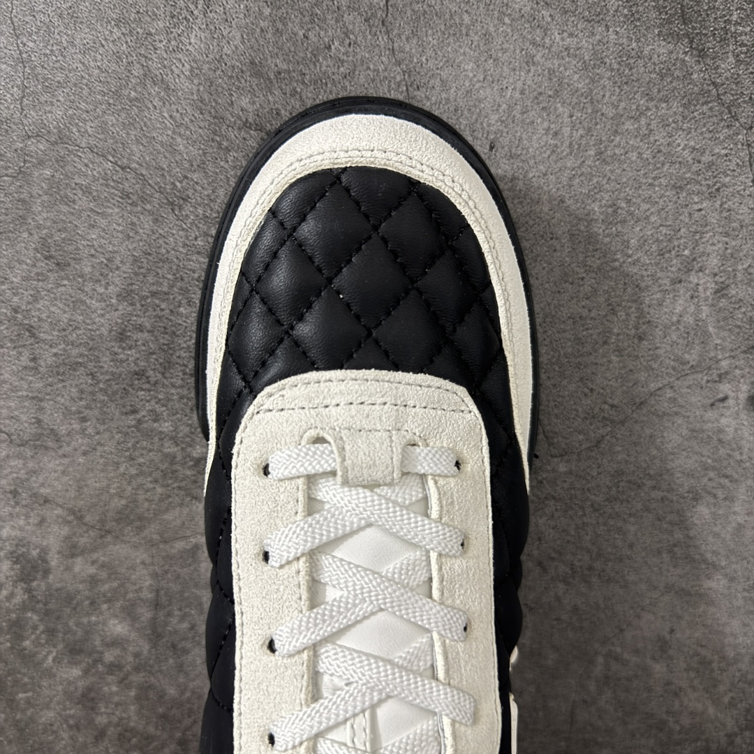 CHANEL 24A 25S 德训鞋圆头系带运动鞋 黑色 绒面小牛皮 圆头系带 平底 低帮 生活休闲鞋 经典款 爆款 顶 CHANEL 24A 25S 德训鞋圆头系带运动鞋 黑色 绒面小牛皮 圆头系带 平底 低帮 生活休闲鞋 经典款 爆款 顶