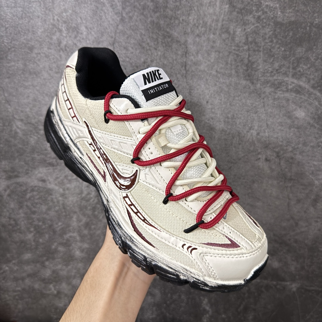 NIKE INITIATOR 创始者系列复古休闲运动舒适跑鞋 此款为人工手绘定制图案 原版基于Nike Initiato NIKE INITIATOR 创始者系列复古休闲运动舒适跑鞋 此款为人工手绘定制图案 原版基于Nike Initiato