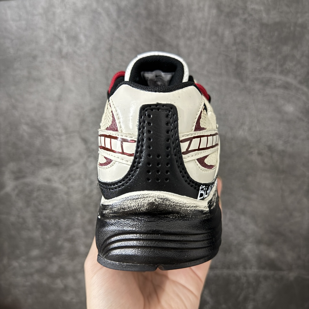 NIKE INITIATOR 创始者系列复古休闲运动舒适跑鞋 此款为人工手绘定制图案 原版基于Nike Initiato NIKE INITIATOR 创始者系列复古休闲运动舒适跑鞋 此款为人工手绘定制图案 原版基于Nike Initiato