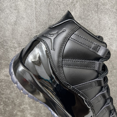 Comme Ces Garçons × Air Jordan 11 High CDG x AJ11 高帮 联名黑色 AJ Comme Ces Garçons × Air Jordan 11 High CDG x AJ11 高帮 联名黑色 AJ
