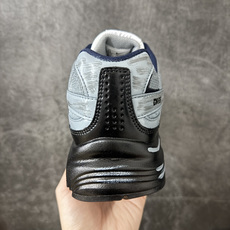NIKE INITIATOR 创始者系列复古休闲运动舒适跑鞋 此款为人工手绘定制图案 原版基于Nike Initiato NIKE INITIATOR 创始者系列复古休闲运动舒适跑鞋 此款为人工手绘定制图案 原版基于Nike Initiato