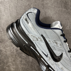 NIKE INITIATOR 创始者系列复古休闲运动舒适跑鞋 此款为人工手绘定制图案 原版基于Nike Initiato NIKE INITIATOR 创始者系列复古休闲运动舒适跑鞋 此款为人工手绘定制图案 原版基于Nike Initiato