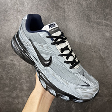 NIKE INITIATOR 创始者系列复古休闲运动舒适跑鞋 此款为人工手绘定制图案 原版基于Nike Initiato NIKE INITIATOR 创始者系列复古休闲运动舒适跑鞋 此款为人工手绘定制图案 原版基于Nike Initiato