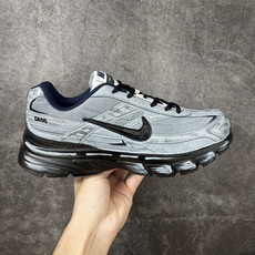 NIKE INITIATOR 创始者系列复古休闲运动舒适跑鞋 此款为人工手绘定制图案 原版基于Nike Initiato NIKE INITIATOR 创始者系列复古休闲运动舒适跑鞋 此款为人工手绘定制图案 原版基于Nike Initiato