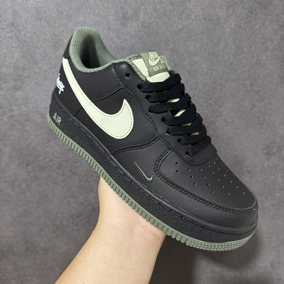 Nike Air Force 1'07 Low 二次元主题 空军一号低帮休闲板鞋 ZH0316-174 #原厂3D打印 Nike Air Force 1'07 Low 二次元主题 空军一号低帮休闲板鞋 ZH0316-174 #原厂3D打印