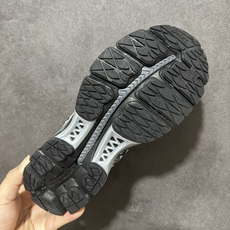 Asics Gel-Kayano 12.1 亚瑟士运动休闲透气专业跑鞋 采用工程弹性双层再生针织密度鞋面材质 后跟3D可 Asics Gel-Kayano 12.1 亚瑟士运动休闲透气专业跑鞋 采用工程弹性双层再生针织密度鞋面材质 后跟3D可