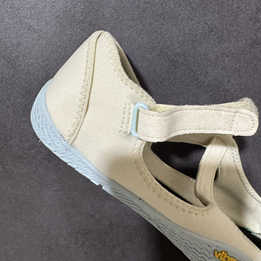 Vibram V-Soul 健身赤足深蹲支撑速干芭蕾五指鞋 货号：26W7205 尺码：36 37 38 39 40 4