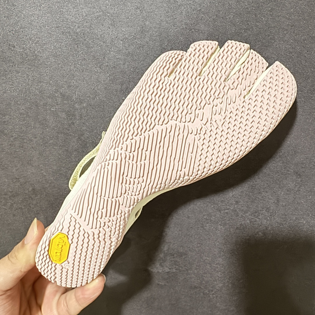 Vibram V-Soul 健身赤足深蹲支撑速干芭蕾五指鞋 货号：26W7205 尺码：36 37 38 39 40 4
