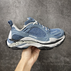 Balenciaga巴黎世家24代 Triple S .2 低帮 老爹鞋 牛仔蓝 市场老牌巴黎世家大厂出品 品质价格无需 Balenciaga巴黎世家24代 Triple S .2 低帮 老爹鞋 牛仔蓝 市场老牌巴黎世家大厂出品 品质价格无需