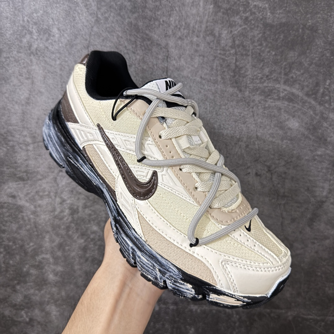 NIKE INITIATOR 创始者系列复古休闲运动舒适跑鞋 此款为人工手绘定制图案 原版基于Nike Initiato NIKE INITIATOR 创始者系列复古休闲运动舒适跑鞋 此款为人工手绘定制图案 原版基于Nike Initiato
