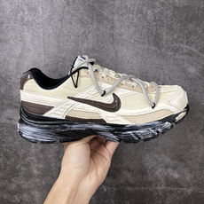NIKE INITIATOR 创始者系列复古休闲运动舒适跑鞋 此款为人工手绘定制图案 原版基于Nike Initiato NIKE INITIATOR 创始者系列复古休闲运动舒适跑鞋 此款为人工手绘定制图案 原版基于Nike Initiato