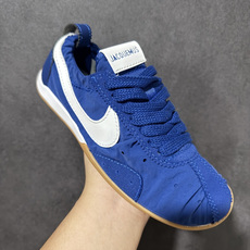 Jacquemus x Nike Jacumoon 耐克 柔软舒适防滑耐磨 低帮休闲板鞋 欧美走秀款英伦复古 翘式 Jacquemus x Nike Jacumoon 耐克 柔软舒适防滑耐磨 低帮休闲板鞋 欧美走秀款英伦复古 翘式