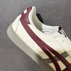 Onitsuka Tiger鬼塚虎 Tokuten 米红 货号:1183B938-200 尺码:36 36.5 37.5 Onitsuka Tiger鬼塚虎 Tokuten 米红 货号:1183B938-200 尺码:36 36.5 37.5