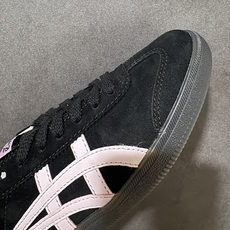 Onitsuka Tiger鬼塚虎 Tokuten 黑粉 货号:1183C235-001 尺码:36 36.5 37.5 Onitsuka Tiger鬼塚虎 Tokuten 黑粉 货号:1183C235-001 尺码:36 36.5 37.5