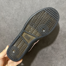 Onitsuka Tiger鬼塚虎 Tokuten 黑粉 货号:1183C235-001 尺码:36 36.5 37.5 Onitsuka Tiger鬼塚虎 Tokuten 黑粉 货号:1183C235-001 尺码:36 36.5 37.5