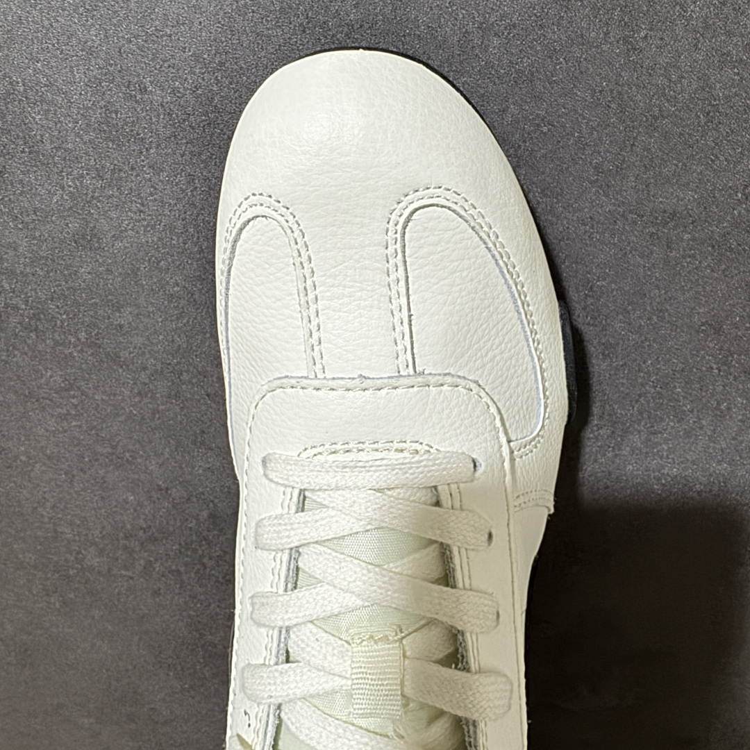 Nike Sprint Sister 耐克 舒适贴合 低帮休闲板鞋 货号: IB7102-100 尺码: 36 36.5 Nike Sprint Sister 耐克 舒适贴合 低帮休闲板鞋 货号: IB7102-100 尺码: 36 36.5
