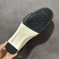 Nike Sprint Sister 耐克 舒适贴合 低帮休闲板鞋 货号: IB7102-100 尺码: 36 36.5 Nike Sprint Sister 耐克 舒适贴合 低帮休闲板鞋 货号: IB7102-100 尺码: 36 36.5