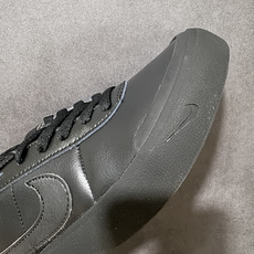 Nike COURT SHOT男子运动鞋春季透气轻便运动板鞋 经典网眼 橡胶鞋底 皮面的材质 包裹感很强 但鞋底偏硬 适 Nike COURT SHOT男子运动鞋春季透气轻便运动板鞋 经典网眼 橡胶鞋底 皮面的材质 包裹感很强 但鞋底偏硬 适