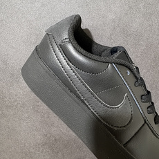 Nike COURT SHOT男子运动鞋春季透气轻便运动板鞋 经典网眼 橡胶鞋底 皮面的材质 包裹感很强 但鞋底偏硬 适 Nike COURT SHOT男子运动鞋春季透气轻便运动板鞋 经典网眼 橡胶鞋底 皮面的材质 包裹感很强 但鞋底偏硬 适