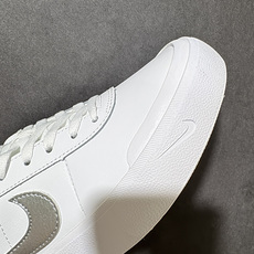 Nike COURT SHOT男子运动鞋春季透气轻便运动板鞋 经典网眼 橡胶鞋底 皮面的材质 包裹感很强 但鞋底偏硬 适 Nike COURT SHOT男子运动鞋春季透气轻便运动板鞋 经典网眼 橡胶鞋底 皮面的材质 包裹感很强 但鞋底偏硬 适