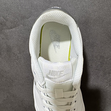 Nike COURT SHOT男子运动鞋春季透气轻便运动板鞋 经典网眼 橡胶鞋底 皮面的材质 包裹感很强 但鞋底偏硬 适 Nike COURT SHOT男子运动鞋春季透气轻便运动板鞋 经典网眼 橡胶鞋底 皮面的材质 包裹感很强 但鞋底偏硬 适