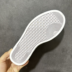 Nike COURT SHOT男子运动鞋春季透气轻便运动板鞋 经典网眼 橡胶鞋底 皮面的材质 包裹感很强 但鞋底偏硬 适 Nike COURT SHOT男子运动鞋春季透气轻便运动板鞋 经典网眼 橡胶鞋底 皮面的材质 包裹感很强 但鞋底偏硬 适