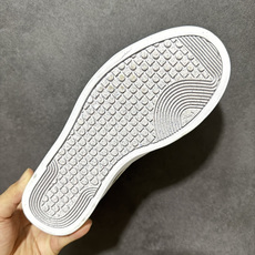 Nike COURT SHOT男子运动鞋春季透气轻便运动板鞋 经典网眼 橡胶鞋底 皮面的材质 包裹感很强 但鞋底偏硬 适 Nike COURT SHOT男子运动鞋春季透气轻便运动板鞋 经典网眼 橡胶鞋底 皮面的材质 包裹感很强 但鞋底偏硬 适