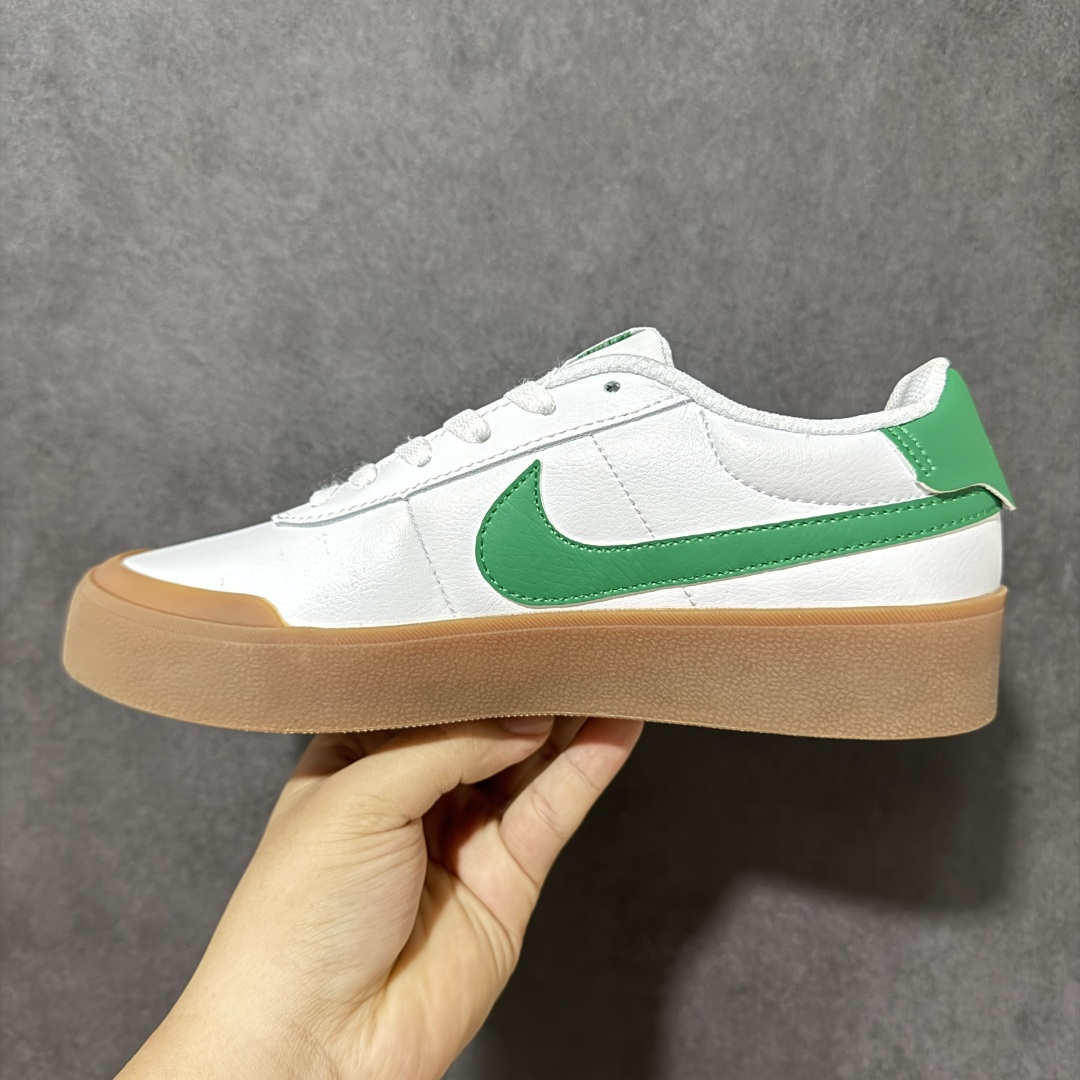 Nike COURT SHOT男子运动鞋春季透气轻便运动板鞋 经典网眼 橡胶鞋底 皮面的材质 包裹感很强 但鞋底偏硬 适 Nike COURT SHOT男子运动鞋春季透气轻便运动板鞋 经典网眼 橡胶鞋底 皮面的材质 包裹感很强 但鞋底偏硬 适