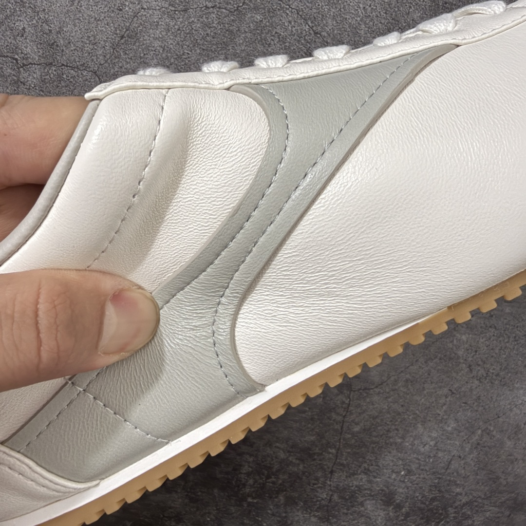 Bottega Veneta BV Shot系列 德训鞋 阿甘休闲 运动鞋26冬季全新都市运动鞋 灵感汲取自体育运动 S Bottega Veneta BV Shot系列 德训鞋 阿甘休闲 运动鞋26冬季全新都市运动鞋 灵感汲取自体育运动 S