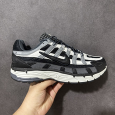 耐克(NIKE)男女子休闲运动鞋 P-6000 Premium 轻便舒适透气防滑缓震耐磨跑步鞋。 P-6000 是一款植 耐克(NIKE)男女子休闲运动鞋 P-6000 Premium 轻便舒适透气防滑缓震耐磨跑步鞋。 P-6000 是一款植