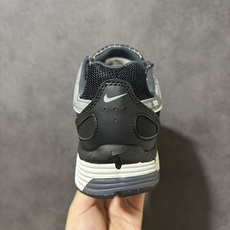 耐克(NIKE)男女子休闲运动鞋 P-6000 Premium 轻便舒适透气防滑缓震耐磨跑步鞋。 P-6000 是一款植 耐克(NIKE)男女子休闲运动鞋 P-6000 Premium 轻便舒适透气防滑缓震耐磨跑步鞋。 P-6000 是一款植
