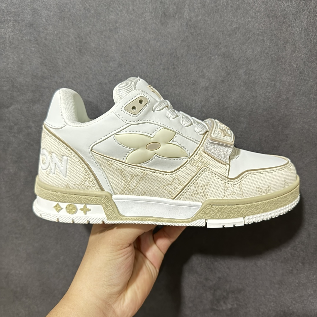Louis Vuitton LV Skate时装走秀圆头系带运动鞋 高清洁度 专柜礼盒全套包装 超高性价比 尺码:35- Louis Vuitton LV Skate时装走秀圆头系带运动鞋 高清洁度 专柜礼盒全套包装 超高性价比 尺码:35-