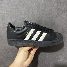 阿迪达斯 adidas originals × Willy Chavarria SUPERSTAR 舒适贴合 板鞋 男女 阿迪达斯 adidas originals × Willy Chavarria SUPERSTAR 舒适贴合 板鞋 男女