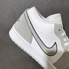 Nike Air Jordan 1 Low AJ1 乔1 耐克 低帮休闲板鞋 同步官方配色 货号:IX3959 100 Nike Air Jordan 1 Low AJ1 乔1 耐克 低帮休闲板鞋 同步官方配色 货号:IX3959 100