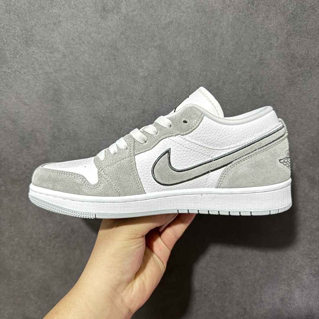 Nike Air Jordan 1 Low AJ1 乔1 耐克 低帮休闲板鞋 同步官方配色 货号:IX3959 100 Nike Air Jordan 1 Low AJ1 乔1 耐克 低帮休闲板鞋 同步官方配色 货号:IX3959 100