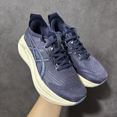 Asics Gel-Nimbus 27 亚瑟士复古透气休闲鞋缓震男子耐磨跑步鞋 货号: 1012B819 001 尺码: Asics Gel-Nimbus 27 亚瑟士复古透气休闲鞋缓震男子耐磨跑步鞋 货号: 1012B819 001 尺码: