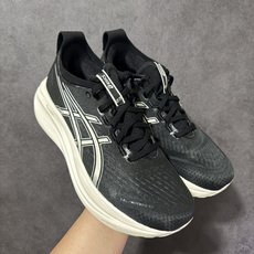 Asics Gel-Nimbus 27 亚瑟士复古透气休闲鞋缓震男子耐磨跑步鞋 货号: 1012B819 001 尺码: Asics Gel-Nimbus 27 亚瑟士复古透气休闲鞋缓震男子耐磨跑步鞋 货号: 1012B819 001 尺码: